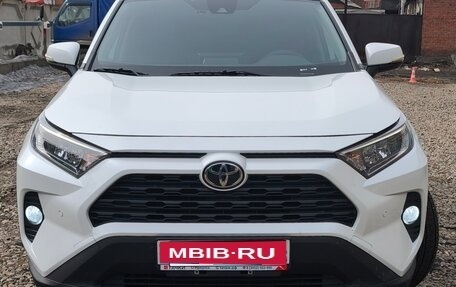 Toyota RAV4, 2021 год, 3 099 000 рублей, 1 фотография