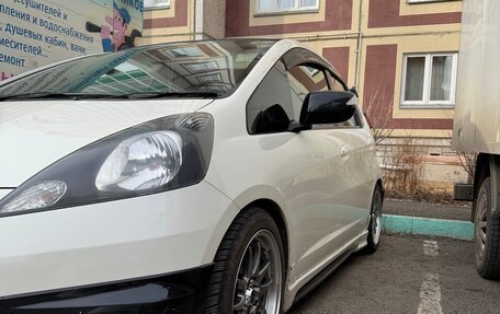 Honda Fit III, 2010 год, 810 000 рублей, 1 фотография