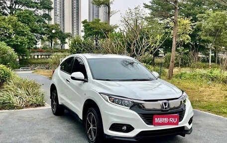 Honda Vezel, 2022 год, 1 650 000 рублей, 1 фотография