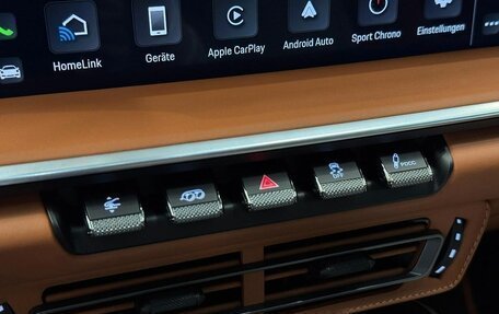 Porsche 911, 2023 год, 44 000 000 рублей, 15 фотография