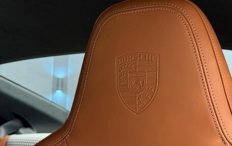 Porsche 911, 2023 год, 44 000 000 рублей, 12 фотография