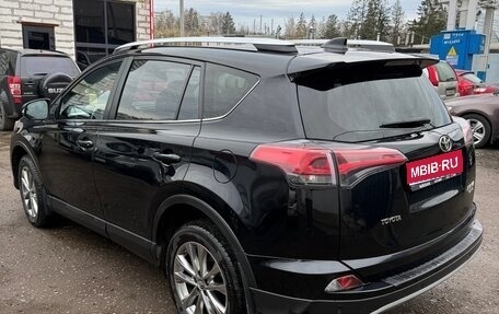 Toyota RAV4, 2018 год, 2 030 000 рублей, 1 фотография