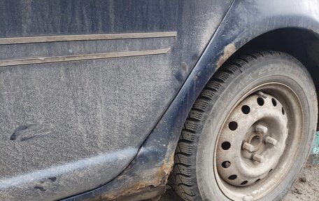 Toyota Yaris I рестайлинг, 2002 год, 250 000 рублей, 7 фотография