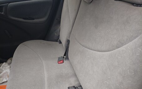 Toyota Yaris I рестайлинг, 2002 год, 250 000 рублей, 12 фотография