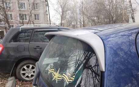 Toyota Yaris I рестайлинг, 2002 год, 250 000 рублей, 10 фотография