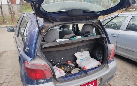 Toyota Yaris I рестайлинг, 2002 год, 250 000 рублей, 9 фотография