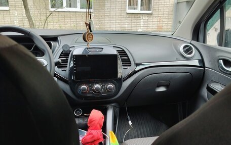 Renault Kaptur I рестайлинг, 2021 год, 1 650 000 рублей, 3 фотография