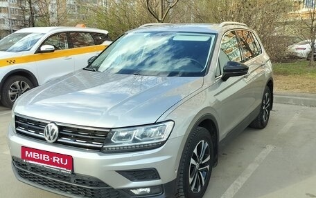 Volkswagen Tiguan II, 2019 год, 2 790 000 рублей, 1 фотография