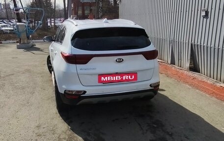 KIA Sportage IV рестайлинг, 2020 год, 2 400 000 рублей, 3 фотография