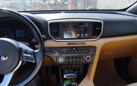 KIA Sportage IV рестайлинг, 2020 год, 2 400 000 рублей, 6 фотография