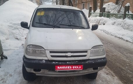 Chevrolet Niva I рестайлинг, 2003 год, 275 000 рублей, 1 фотография