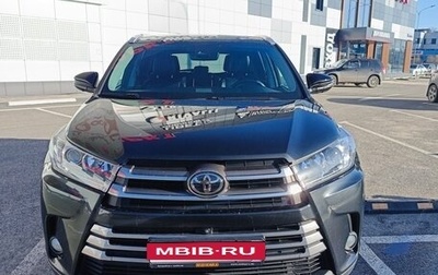 Toyota Highlander III, 2018 год, 3 370 000 рублей, 1 фотография