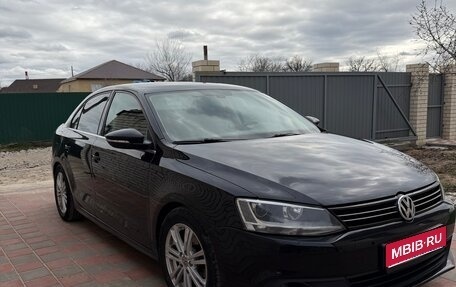 Volkswagen Jetta VI, 2011 год, 850 000 рублей, 1 фотография