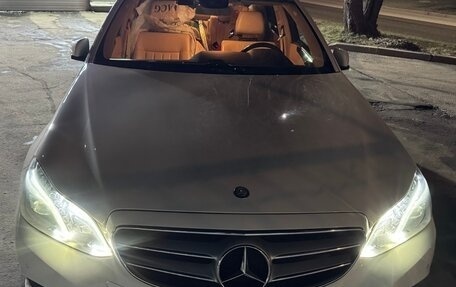 Mercedes-Benz E-Класс, 2013 год, 2 180 000 рублей, 1 фотография