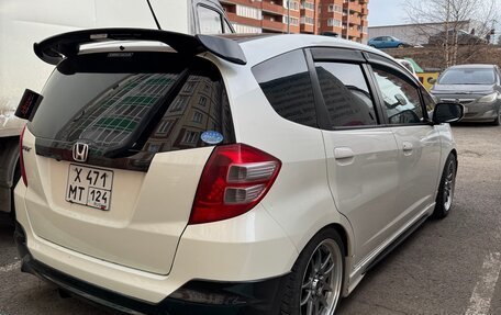 Honda Fit III, 2010 год, 810 000 рублей, 3 фотография