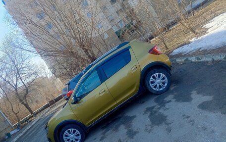 Renault Sandero II рестайлинг, 2015 год, 915 000 рублей, 5 фотография