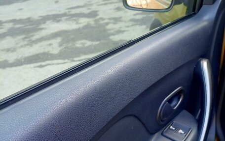Renault Sandero II рестайлинг, 2015 год, 915 000 рублей, 7 фотография
