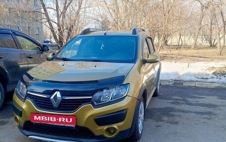 Renault Sandero II рестайлинг, 2015 год, 915 000 рублей, 2 фотография
