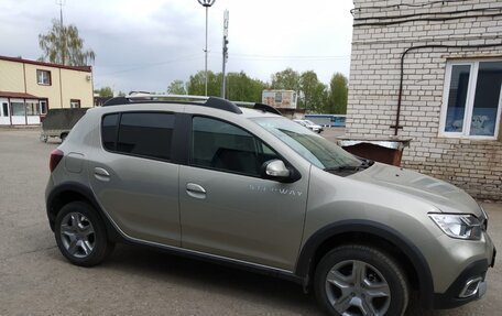 Renault Sandero II рестайлинг, 2018 год, 1 350 000 рублей, 4 фотография