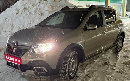 Renault Sandero II рестайлинг, 2018 год, 1 350 000 рублей, 2 фотография