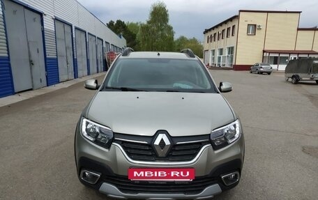 Renault Sandero II рестайлинг, 2018 год, 1 350 000 рублей, 3 фотография
