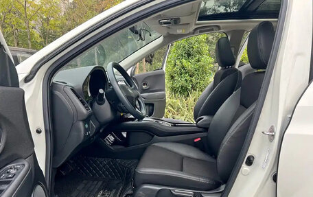 Honda Vezel, 2022 год, 1 650 000 рублей, 4 фотография