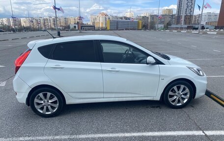 Hyundai Solaris II рестайлинг, 2012 год, 850 000 рублей, 3 фотография