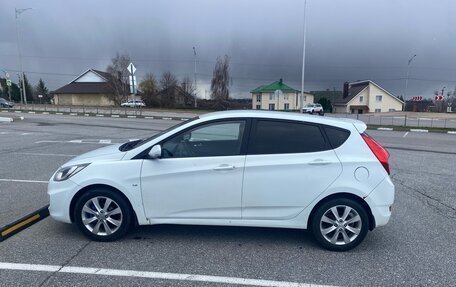 Hyundai Solaris II рестайлинг, 2012 год, 850 000 рублей, 5 фотография