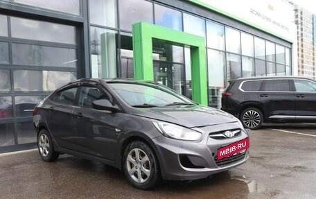 Hyundai Solaris II рестайлинг, 2013 год, 450 000 рублей, 7 фотография