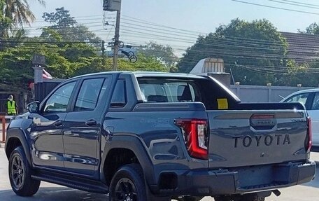 Toyota Hilux, 2026 год, 6 122 000 рублей, 4 фотография