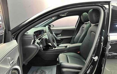 Mercedes-Benz A-Класс, 2024 год, 2 990 000 рублей, 7 фотография