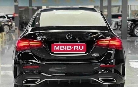 Mercedes-Benz A-Класс, 2024 год, 2 990 000 рублей, 4 фотография