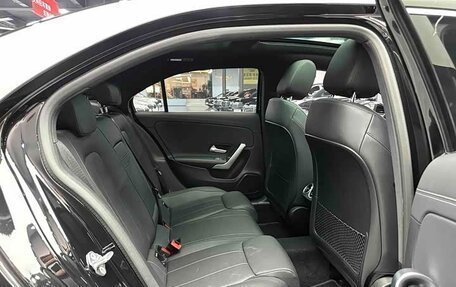 Mercedes-Benz A-Класс, 2024 год, 2 990 000 рублей, 9 фотография