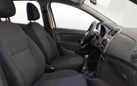 Renault Logan II, 2019 год, 850 000 рублей, 10 фотография