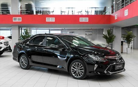 Toyota Camry, 2017 год, 2 150 000 рублей, 3 фотография