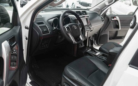 Toyota Land Cruiser Prado 150 рестайлинг 2, 2013 год, 2 950 000 рублей, 6 фотография