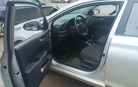 Hyundai Solaris II рестайлинг, 2017 год, 14 фотография