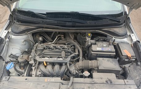 Hyundai Solaris II рестайлинг, 2017 год, 10 фотография