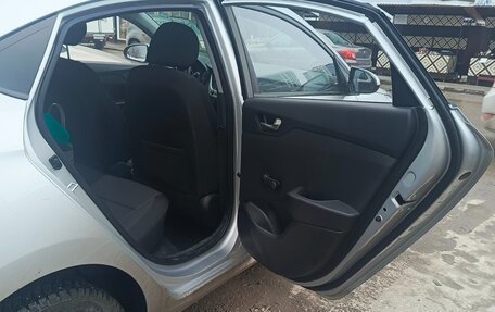 Hyundai Solaris II рестайлинг, 2017 год, 12 фотография