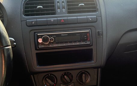 Volkswagen Polo VI (EU Market), 2011 год, 560 000 рублей, 11 фотография