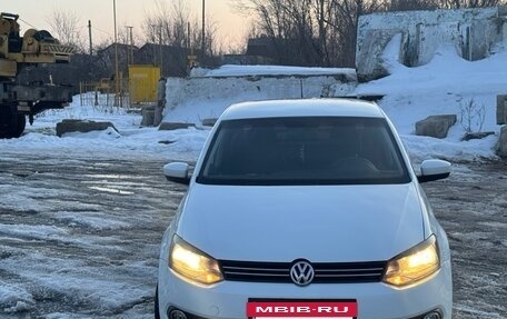 Volkswagen Polo VI (EU Market), 2013 год, 550 000 рублей, 2 фотография