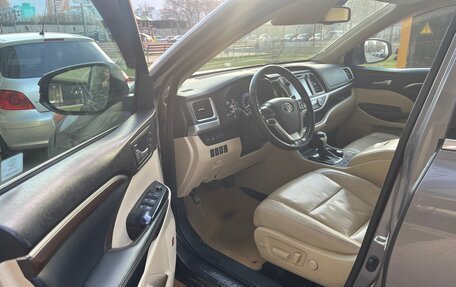 Toyota Highlander III, 2014 год, 3 200 000 рублей, 8 фотография