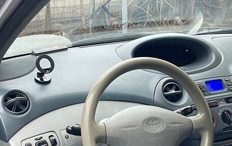 Toyota Yaris I рестайлинг, 2000 год, 250 000 рублей, 10 фотография