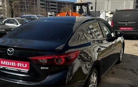 Mazda 3, 2017 год, 1 830 000 рублей, 2 фотография