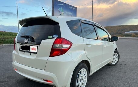 Honda Fit III, 2011 год, 790 000 рублей, 3 фотография