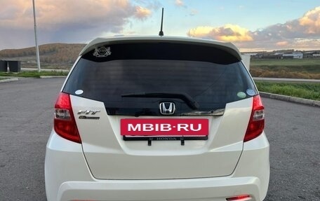 Honda Fit III, 2011 год, 790 000 рублей, 2 фотография