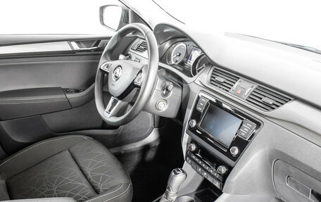 Skoda Rapid I, 2018 год, 1 340 000 рублей, 7 фотография