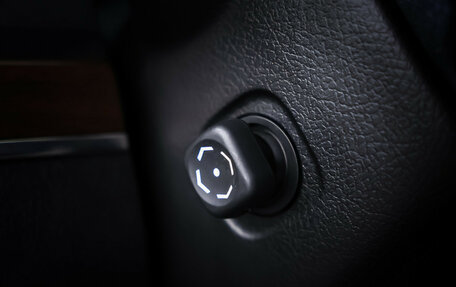 Toyota Land Cruiser 200, 2018 год, 6 890 000 рублей, 29 фотография