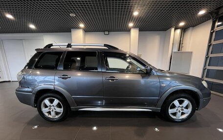 Mitsubishi Outlander III рестайлинг 3, 2004 год, 669 000 рублей, 2 фотография