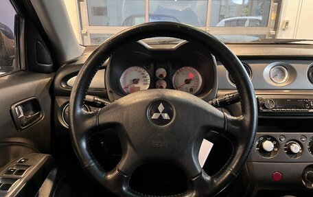 Mitsubishi Outlander III рестайлинг 3, 2004 год, 669 000 рублей, 10 фотография